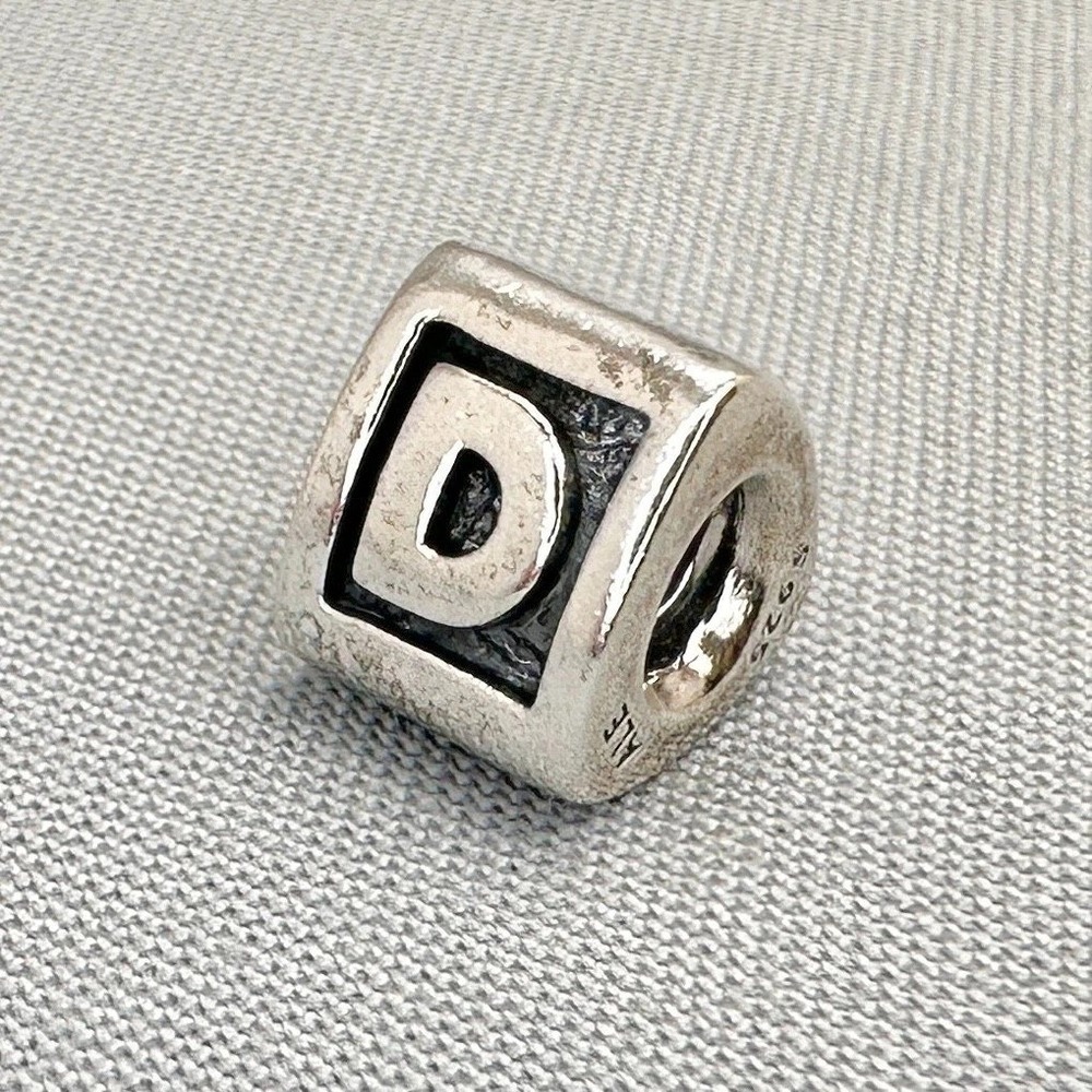 Pandora Moments Letter D Alphabet Charm Silver 925 ALE 790323D Block Bead